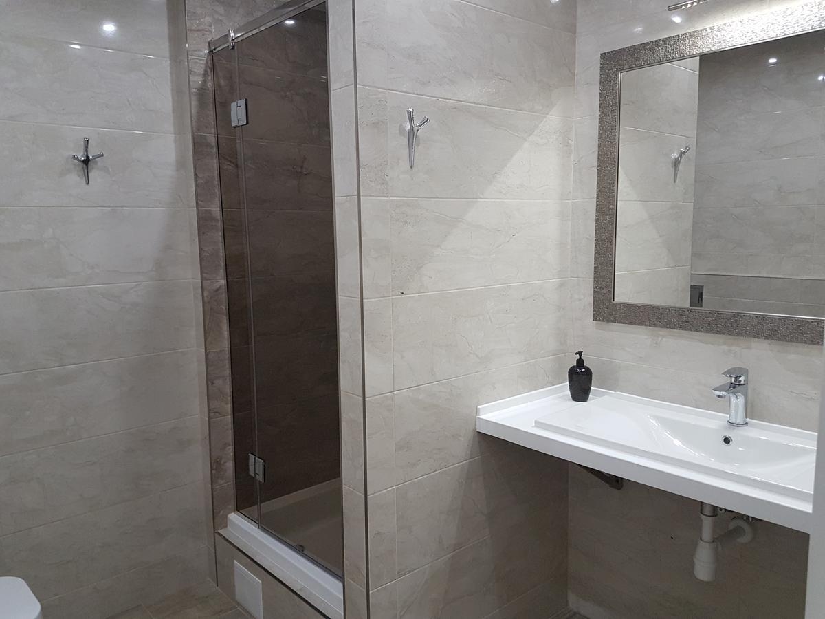 Royal Center-3 Rooms 3 Tv Kisinyov Kültér fotó